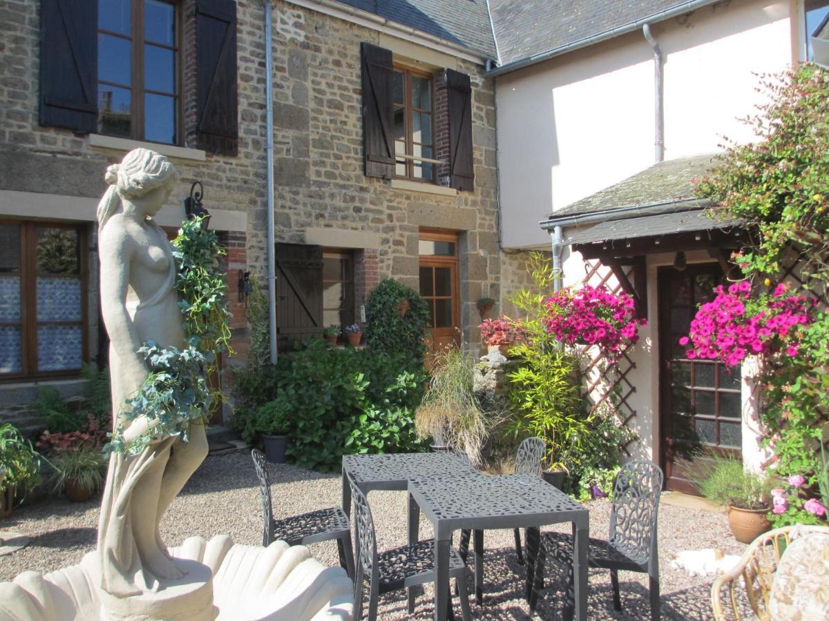 Bed and Breakfast Le Figuier La Foret-Auvray Exterior foto